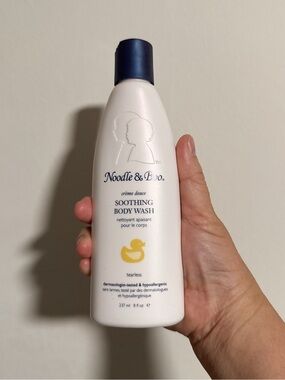Noodle & Boo White Bottle with Blue Cap Soothing Body Wash